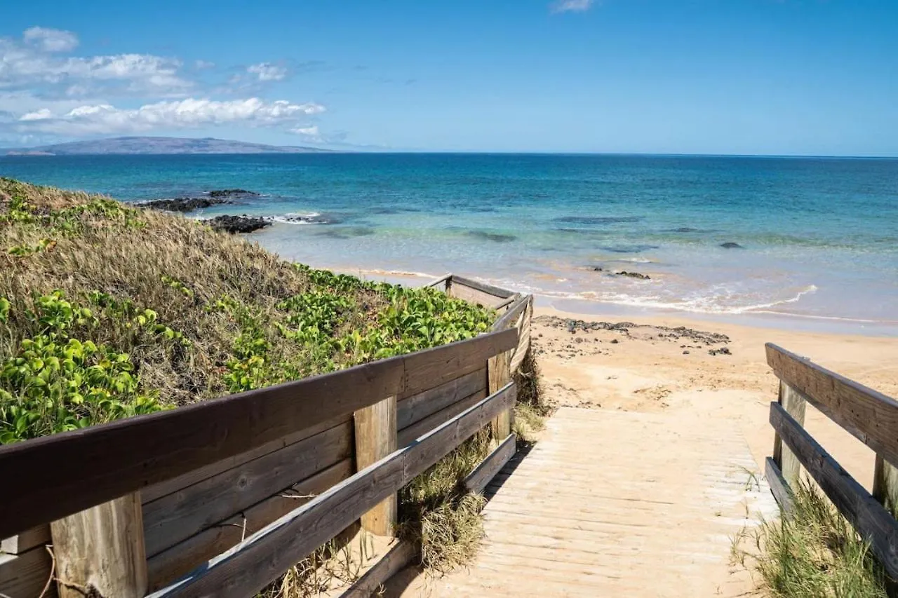 Steps To The Beach With Ocean View ويليا 0*,  الولايات المتحدة الأمريكية
